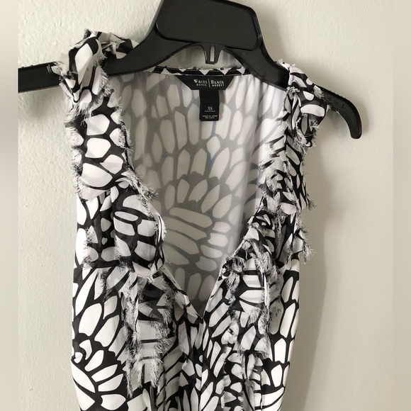 White House Black Market Belted Sleeveless Top - Picture 2 of 5